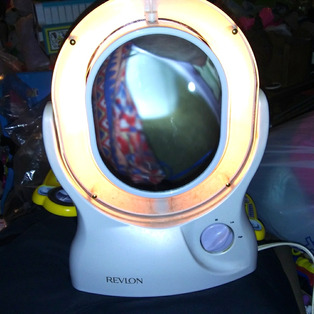 Vintage Revlon electric Magnifying makeup mirror
